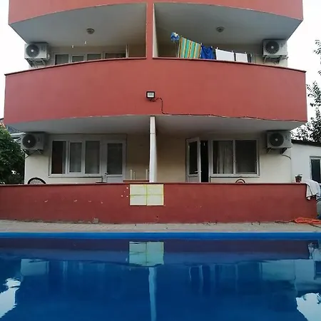 Melek Gazde/Camere de închiriat Denizli (Denizli)