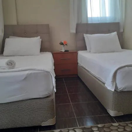 Melek Gazde/Camere de închiriat Denizli (Denizli)